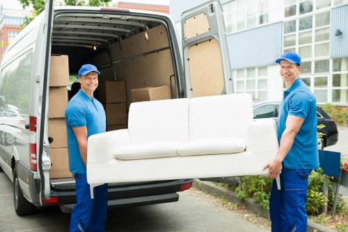 Moving truck service overview for Mile End residential and commercial moves