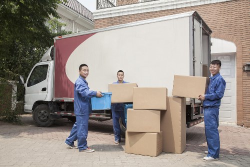 Local moving van service for home and business moves in Mile End