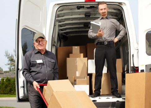 Packing and loading support for a Mile End moving job