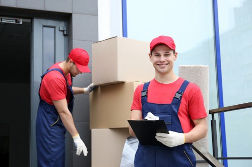 Removals van service for homes and flats in Mile End