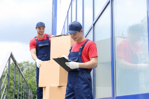 Professional local moving van service for flats and businesses in Mile End