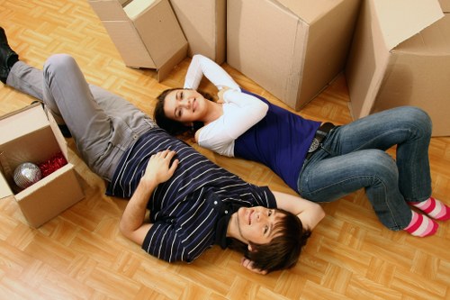 Man and van moving service for homes and businesses around Mile End